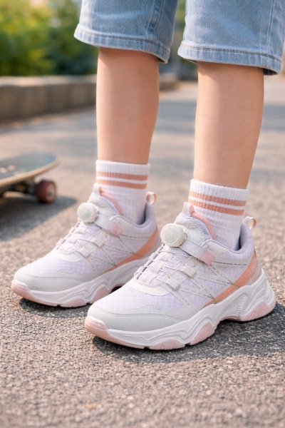 کتونی بچگانه Li-Ning سفید گلبه ای زیره و رویه باکیفیت وارداتی