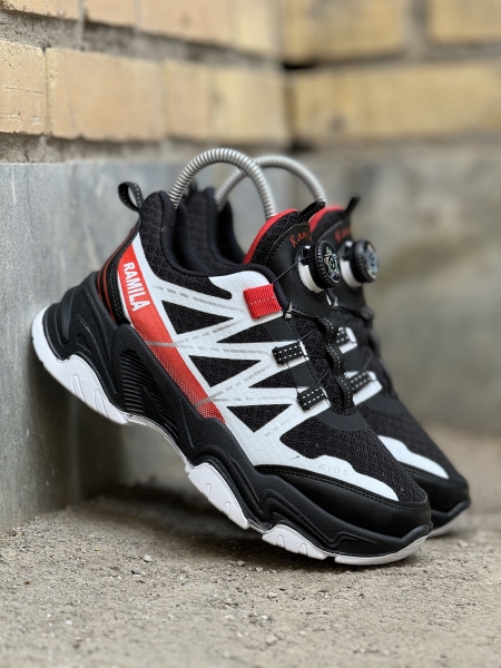 کتونی بچگانه Li-Ning مشکی قرمز زیره و رویه باکیفیت وارداتی